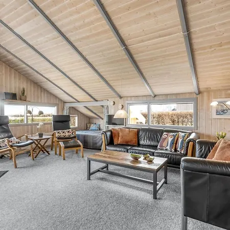 Dom wakacyjny Halla - 250m From The Sea By Interhome