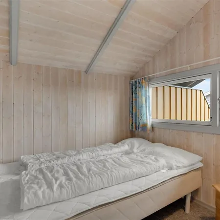 Vakantiehuis Halla - 250m From The Sea By Interhome Sjolund