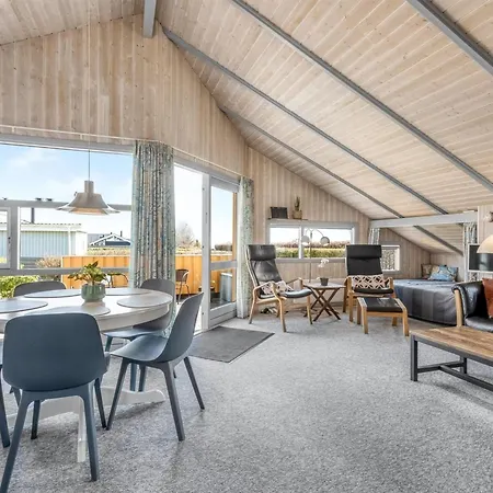 Halla - 250m From The Sea By Interhome Sjolund