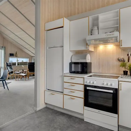 Dom wakacyjny Halla - 250m From The Sea By Interhome Sjolund