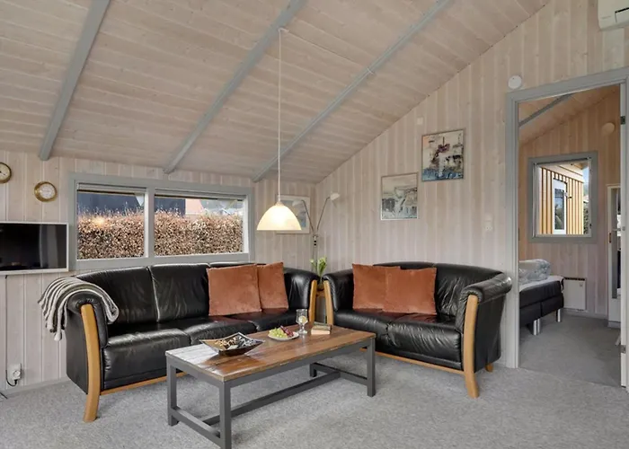 Halla - 250m From The Sea By Interhome Casa vacanze Sjolund