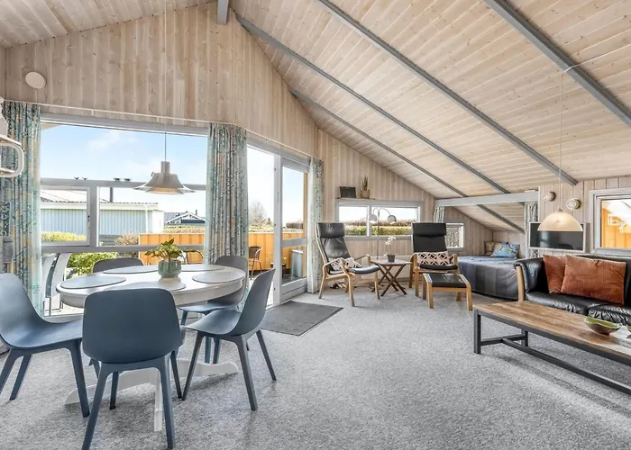 Halla - 250m From The Sea By Interhome Sjolund